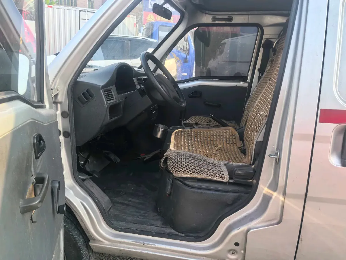 2020 WuLing ZhiGuang 1.2L 76HP L4 5MT,autocango,china used car exporter,china ev exporter,chinese used car exporter,chinese used ev exporter