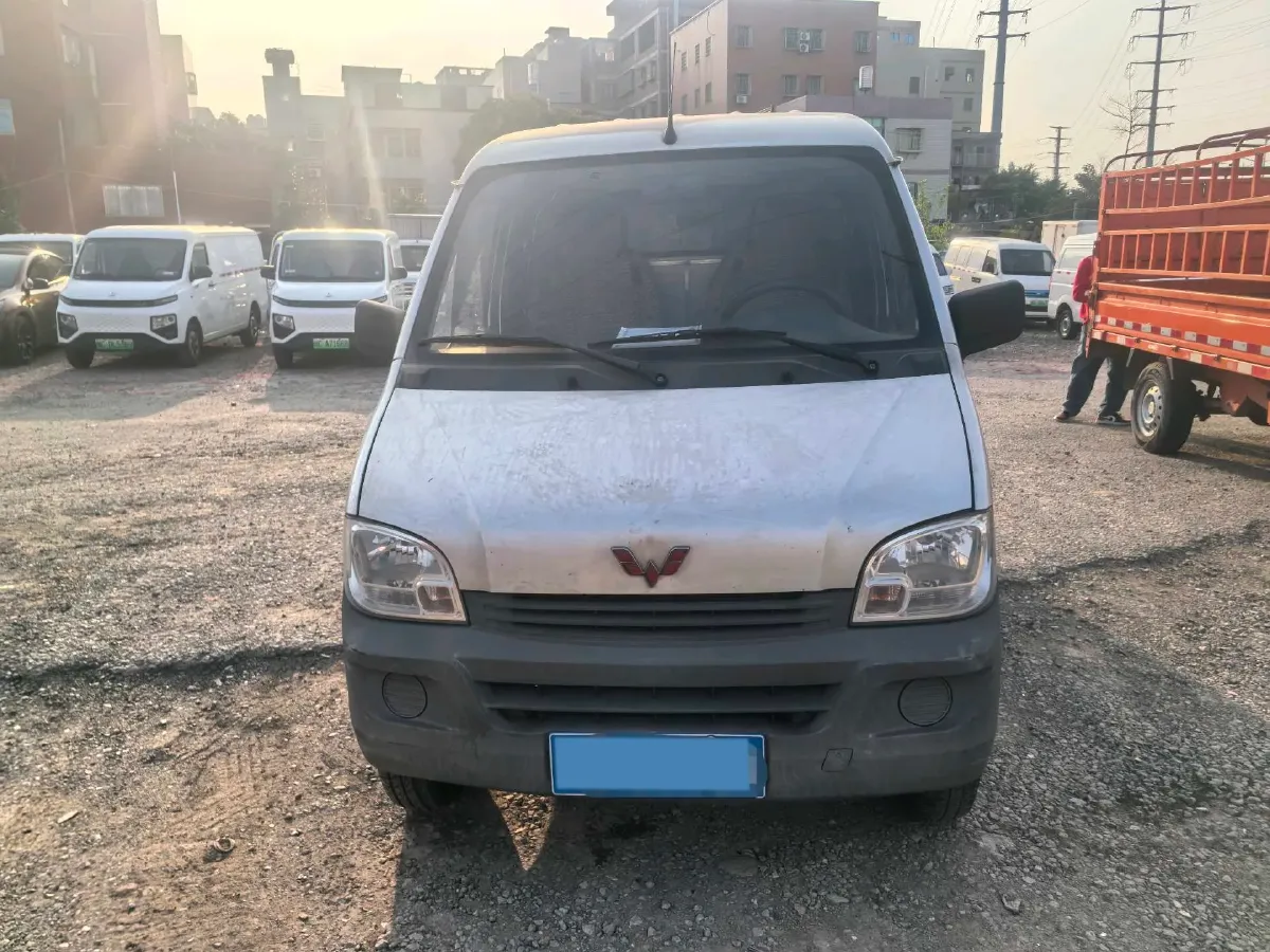 2020 WuLing ZhiGuang 1.2L 76HP L4 5MT,autocango,china used car exporter,china ev exporter,chinese used car exporter,chinese used ev exporter