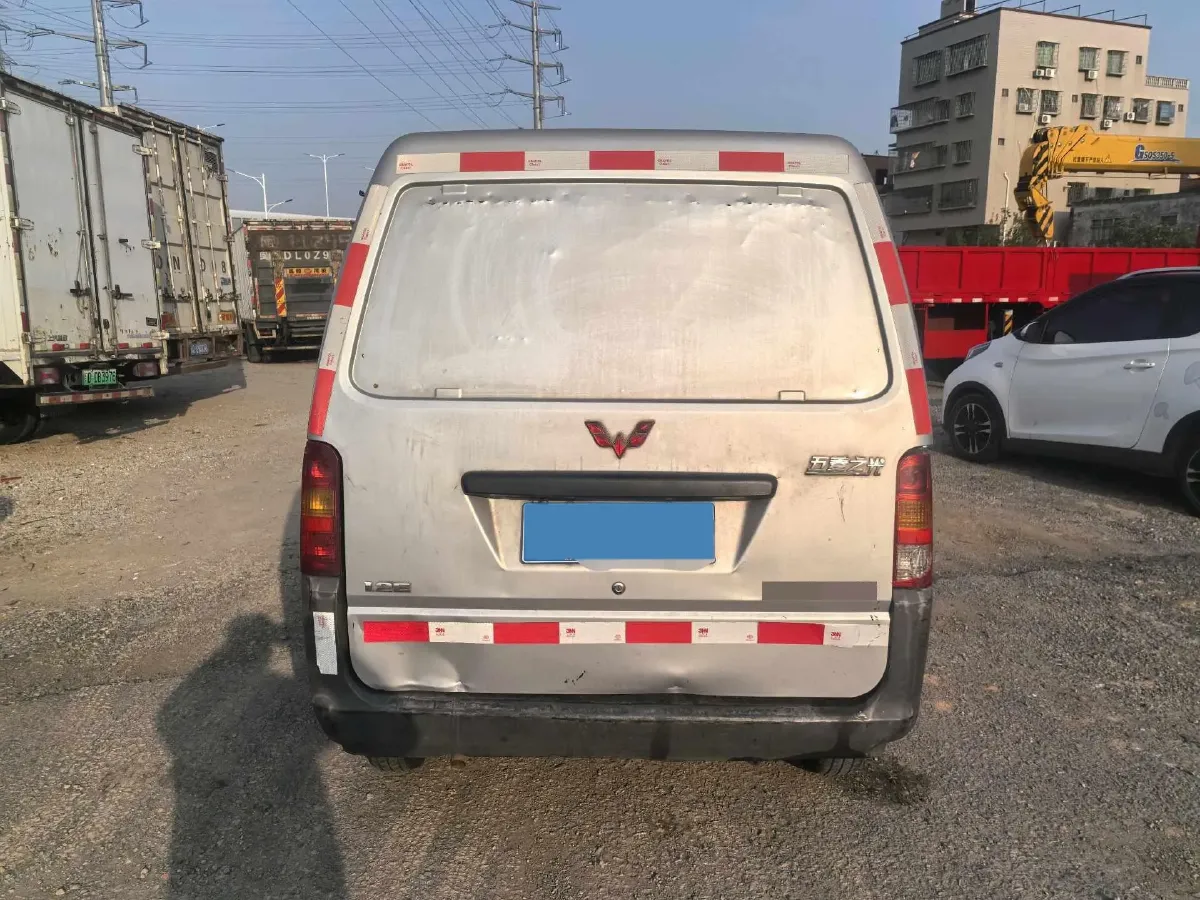 2020 WuLing ZhiGuang 1.2L 76HP L4 5MT,autocango,china used car exporter,china ev exporter,chinese used car exporter,chinese used ev exporter