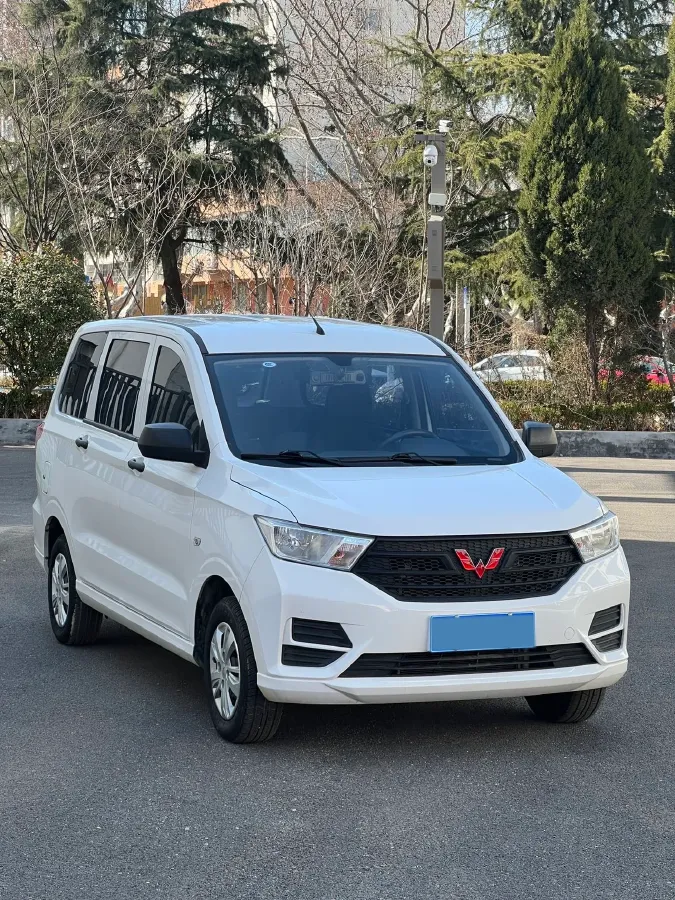 2021 WuLing RongGuang New Truck 1.5L 99HP L4 5MT,autocango,china used car exporter,china ev exporter,chinese used car exporter,chinese used ev exporter