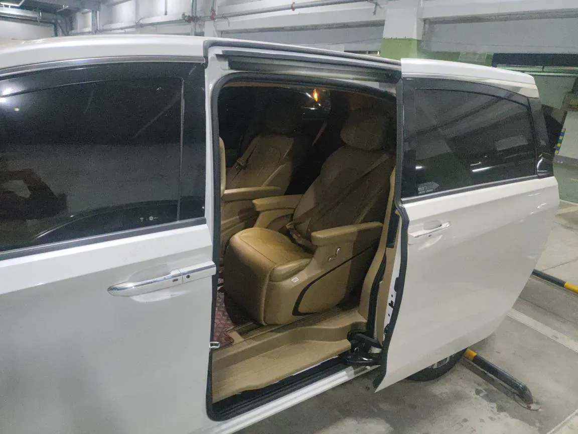 2018 Buick GL8 2.0T 260HP L4 6AT,autocango,china used car exporter,china ev exporter,chinese used car exporter,chinese used ev exporter