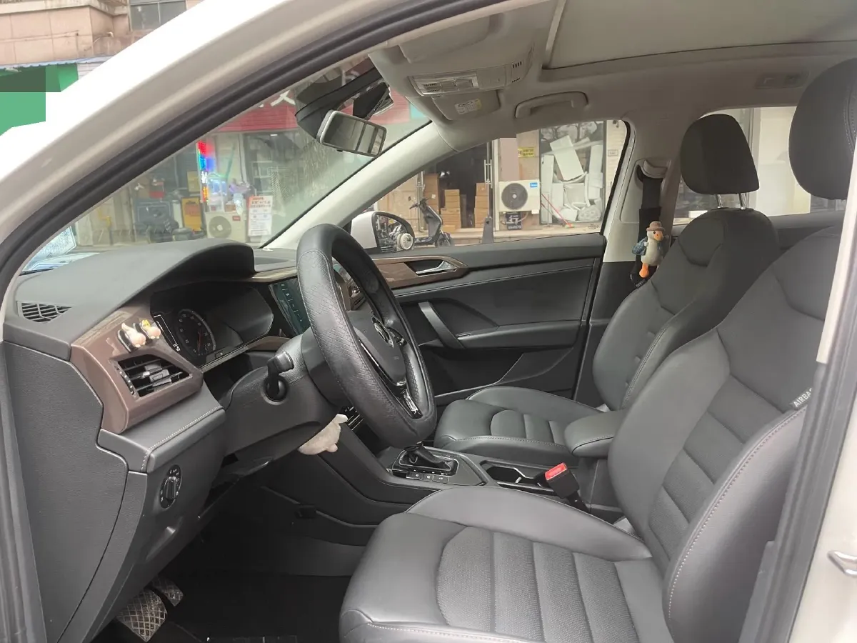 2021 Volkswagen Tharu 1.4T 150HP L4 7DCT,autocango,china used car exporter,china ev exporter,chinese used car exporter,chinese used ev exporter