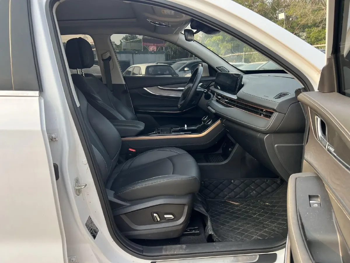 2022 DongFeng Forthing T5 1.5T 165HP L4 6AT,autocango,china used car exporter,china ev exporter,chinese used car exporter,chinese used ev exporter