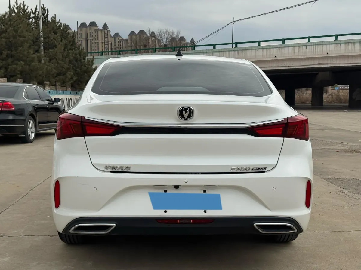 2022 ChangAn Eado 1.6L 128HP L4 CVT,autocango,china used car exporter,china ev exporter,chinese used car exporter,chinese used ev exporter