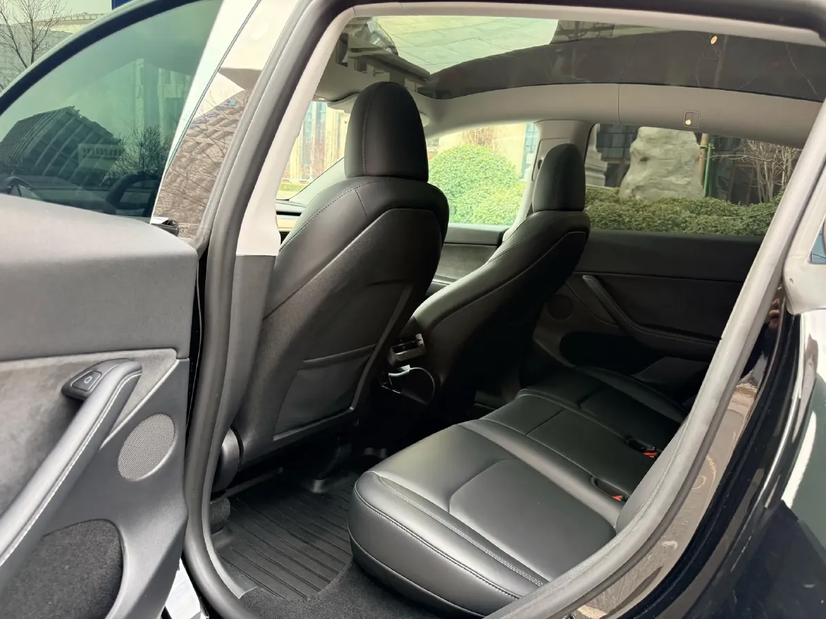 2022 Tesla Model Y BEV 60KWH,autocango,china used car exporter,china ev exporter,chinese used car exporter,chinese used ev exporter