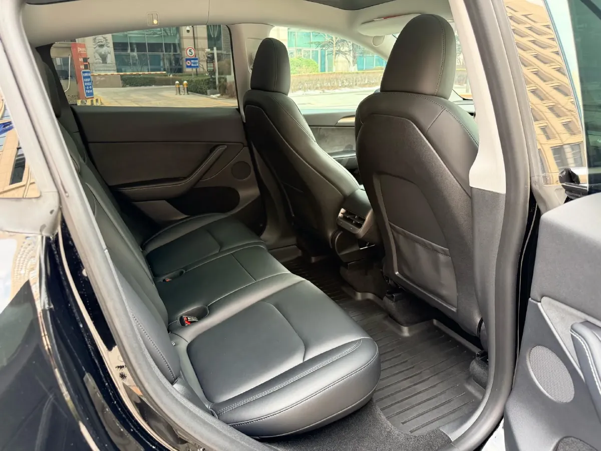 2022 Tesla Model Y BEV 60KWH,autocango,china used car exporter,china ev exporter,chinese used car exporter,chinese used ev exporter