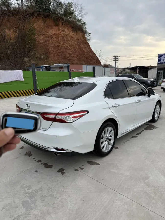 2023 Toyota Camry 2.0L 177HP L4 CVT,autocango,china used car exporter,china ev exporter,chinese used car exporter,chinese used ev exporter