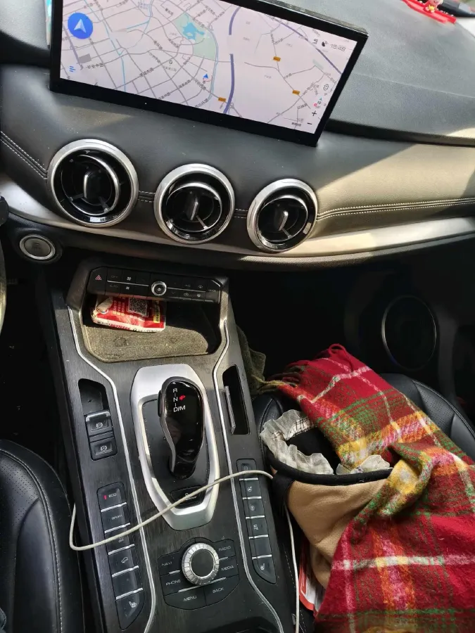 2020 WEY VV6 2.0T 227HP L4 7DCT,autocango,china used car exporter,china ev exporter,chinese used car exporter,chinese used ev exporter