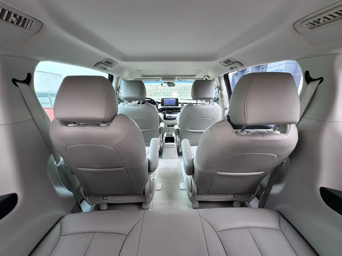 2022 Buick GL8 2.0T 237HP L4 9AT,autocango,china used car exporter,china ev exporter,chinese used car exporter,chinese used ev exporter