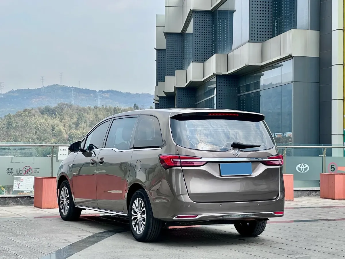2022 Buick GL8 2.0T 237HP L4 9AT,autocango,china used car exporter,china ev exporter,chinese used car exporter,chinese used ev exporter