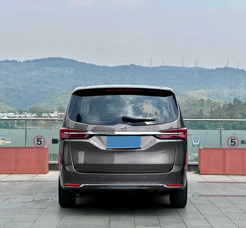 2022 Buick GL8 2.0T 237HP L4 9AT,autocango,china used car exporter,china ev exporter,chinese used car exporter,chinese used ev exporter