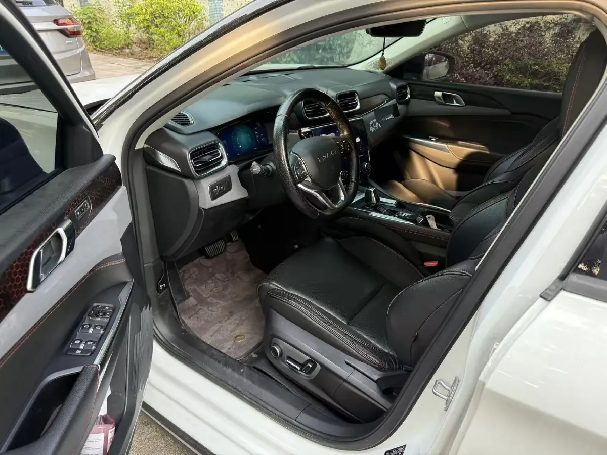 2018 Toyota C-HR 2.0L 171HP L4 CVT,autocango,china used car exporter,china ev exporter,chinese used car exporter,chinese used ev exporter