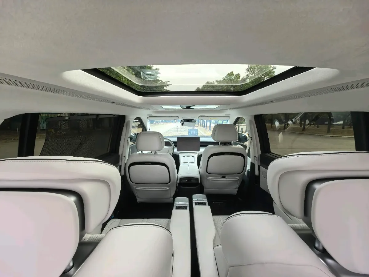 2024 Xpeng X9 BEV 101.5KWH,autocango,china used car exporter,china ev exporter,chinese used car exporter,chinese used ev exporter