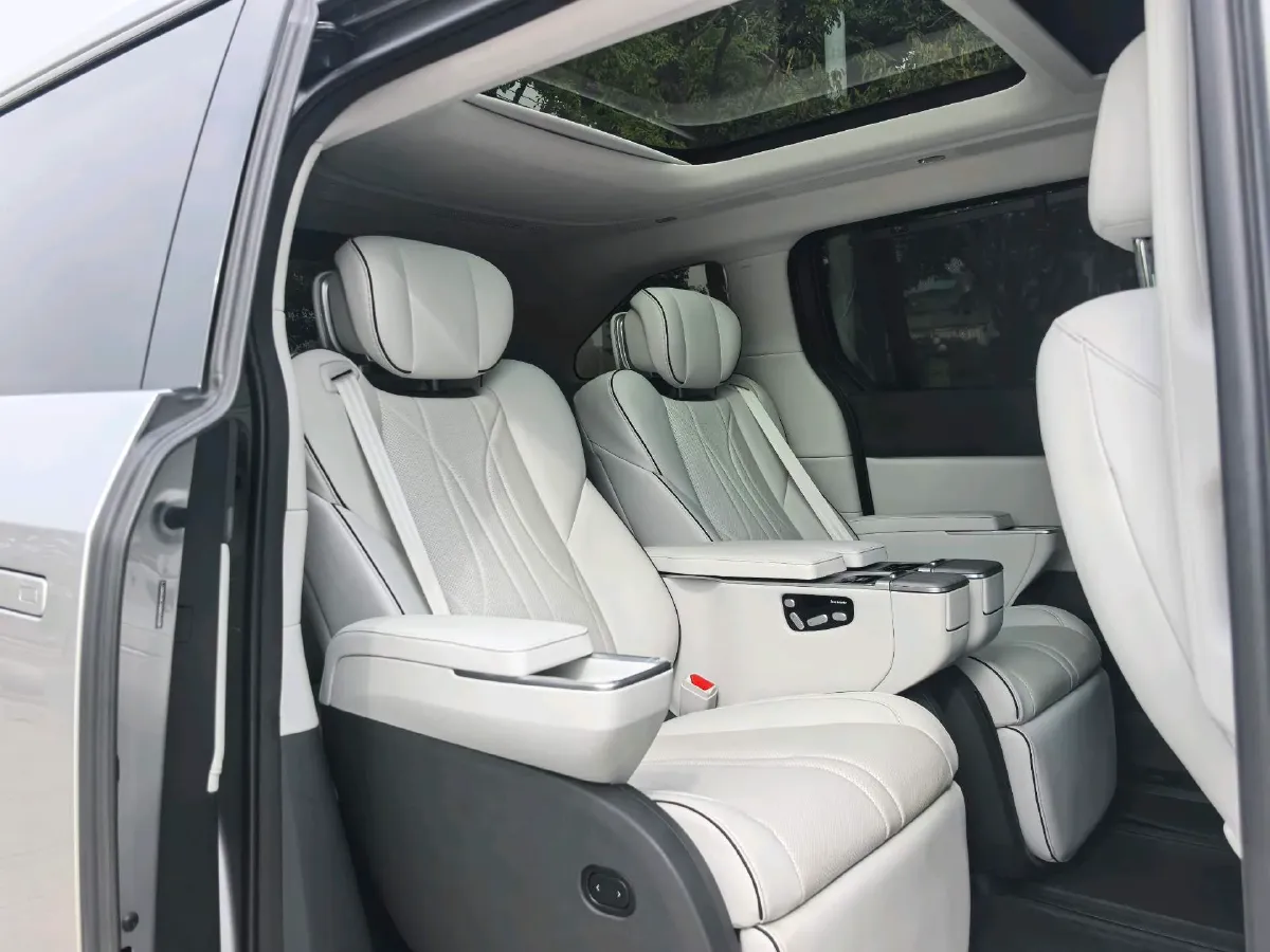 2024 Xpeng X9 BEV 101.5KWH,autocango,china used car exporter,china ev exporter,chinese used car exporter,chinese used ev exporter