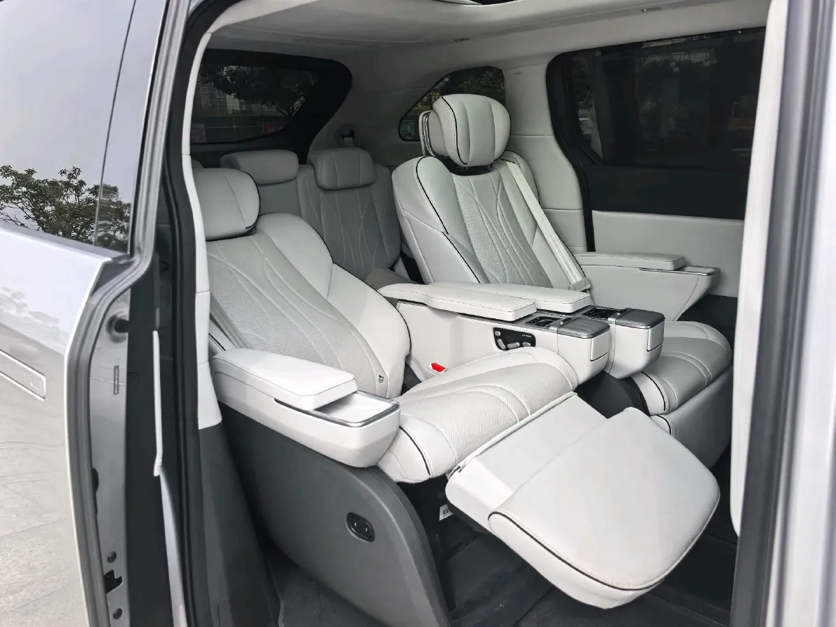 2024 Xpeng X9 BEV 101.5KWH,autocango,china used car exporter,china ev exporter,chinese used car exporter,chinese used ev exporter