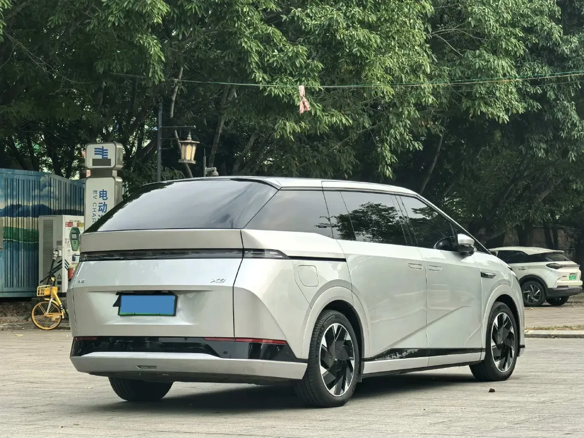 2024 Xpeng X9 BEV 101.5KWH,autocango,china used car exporter,china ev exporter,chinese used car exporter,chinese used ev exporter