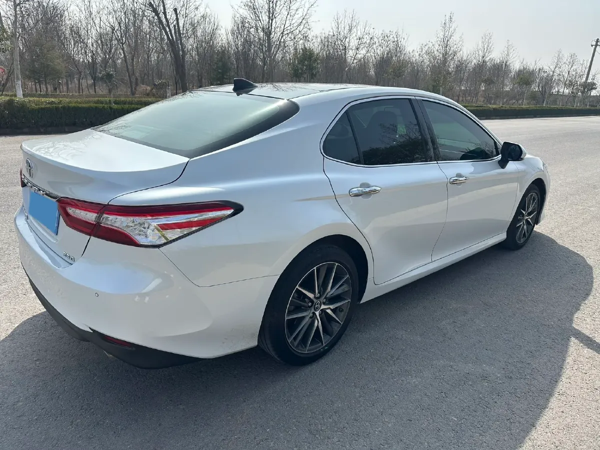 2021 Toyota Camry 2.5L 209HP L4 8AT,autocango,china used car exporter,china ev exporter,chinese used car exporter,chinese used ev exporter