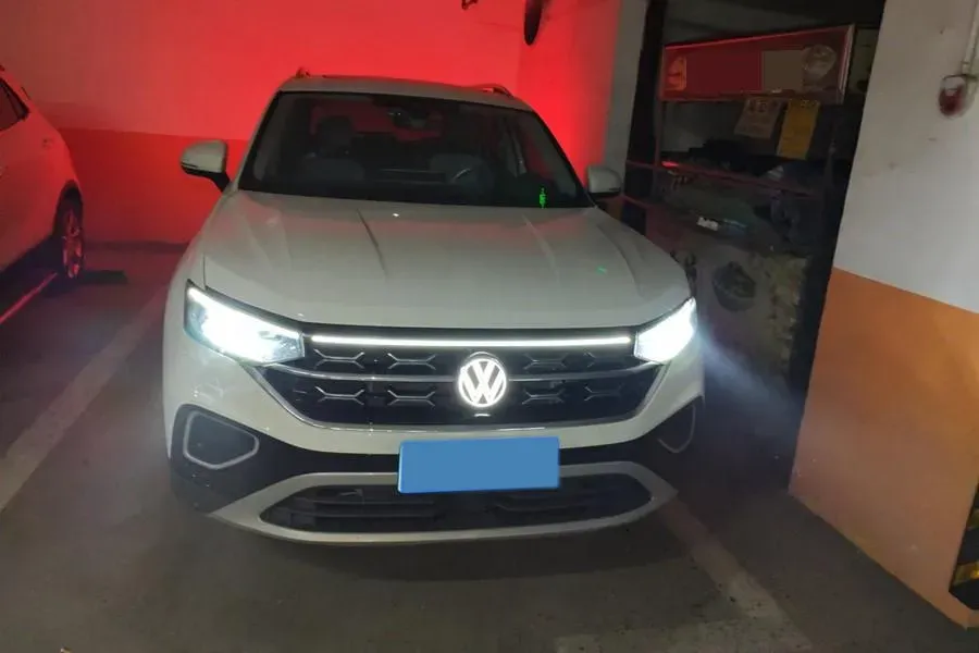 2024 Volkswagen Tayron 2.0T 186HP L4 7DCT,autocango,china used car exporter,china ev exporter,chinese used car exporter,chinese used ev exporter