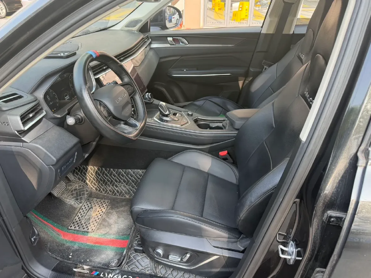 2021 LYNK&CO 01 2.0T 218HP L4 8AT,autocango,china used car exporter,china ev exporter,chinese used car exporter,chinese used ev exporter