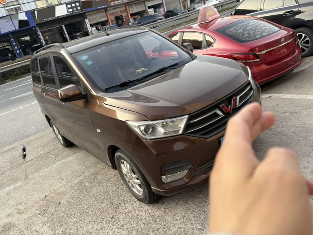 2018 WuLing HongGuang 1.5L 105HP L4 5MT,autocango,china used car exporter,china ev exporter,chinese used car exporter,chinese used ev exporter