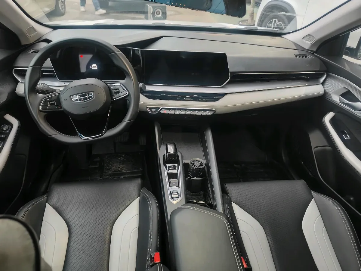 2022 Geely Binray 1.5T 181HP L4 7DCT,autocango,china used car exporter,china ev exporter,chinese used car exporter,chinese used ev exporter