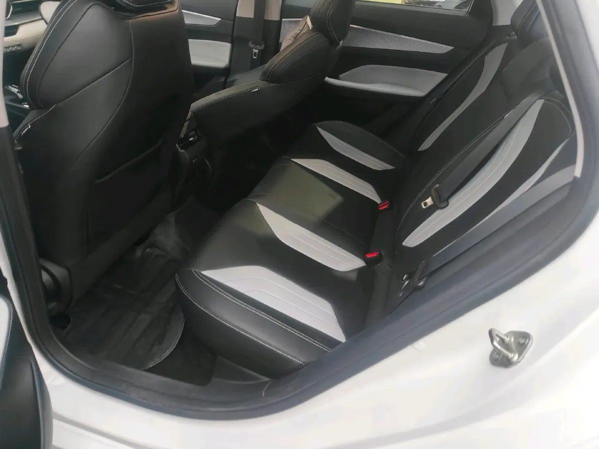 2022 Geely Binray 1.5T 181HP L4 7DCT,autocango,china used car exporter,china ev exporter,chinese used car exporter,chinese used ev exporter