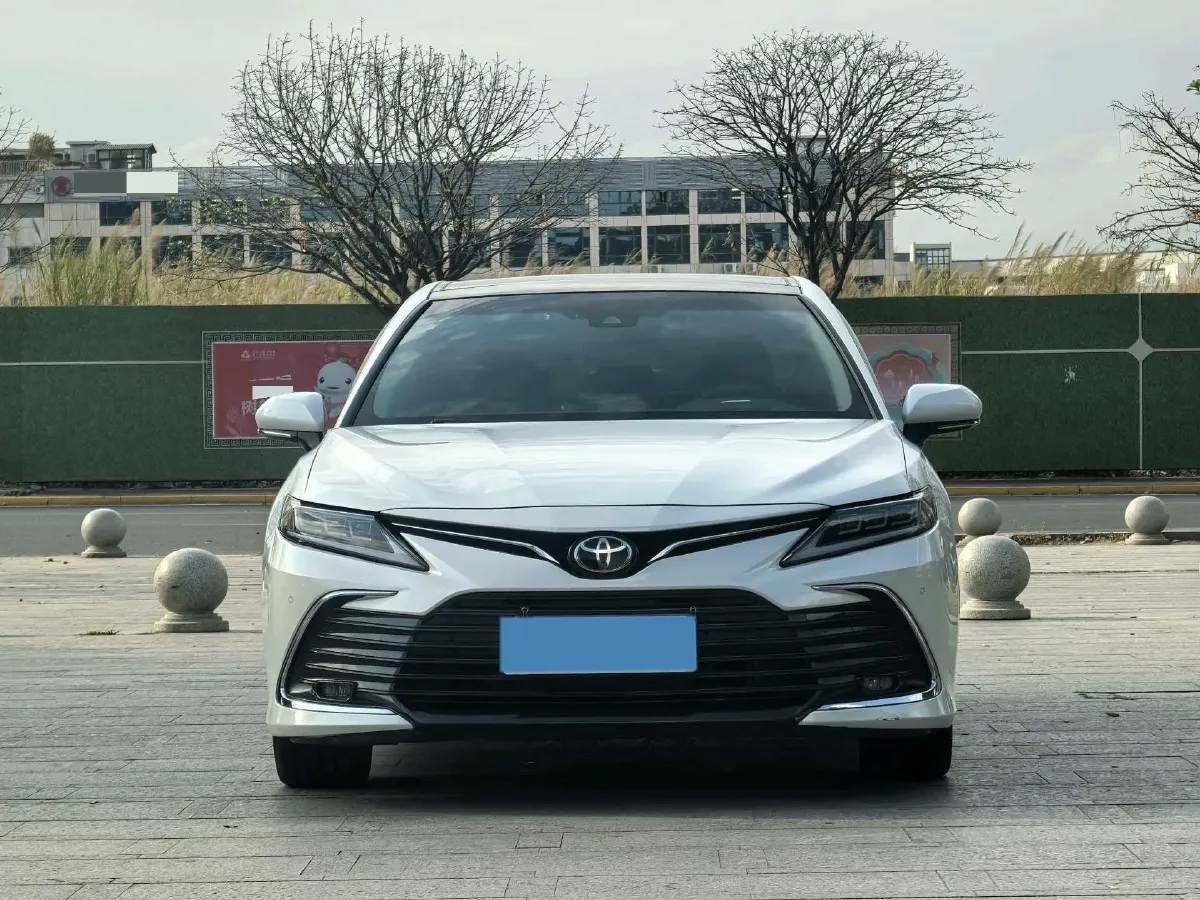 2021 Toyota Camry 2.5L 209HP L4 8AT,autocango,china used car exporter,china ev exporter,chinese used car exporter,chinese used ev exporter