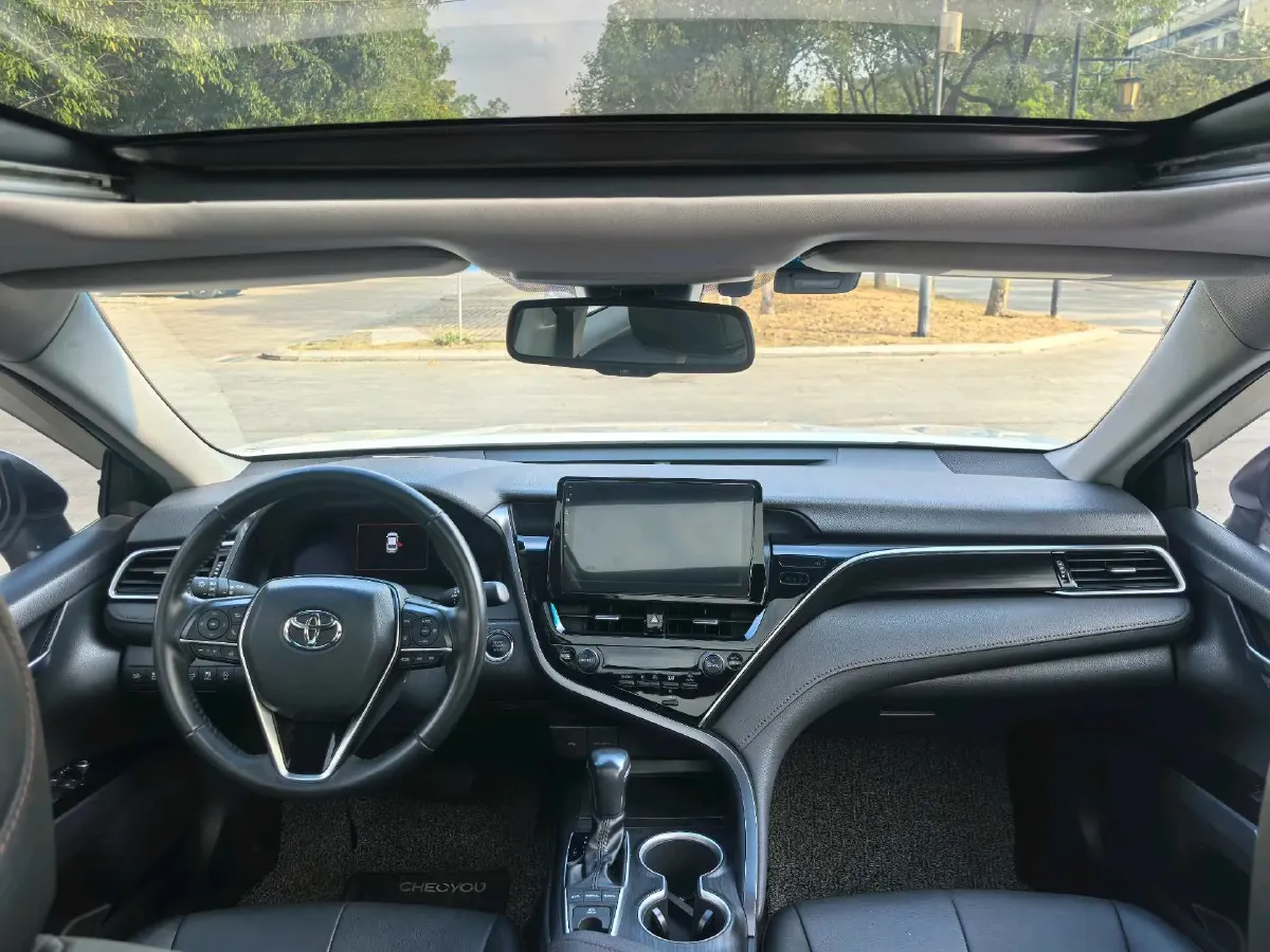 2021 Toyota Camry 2.5L 209HP L4 8AT,autocango,china used car exporter,china ev exporter,chinese used car exporter,chinese used ev exporter