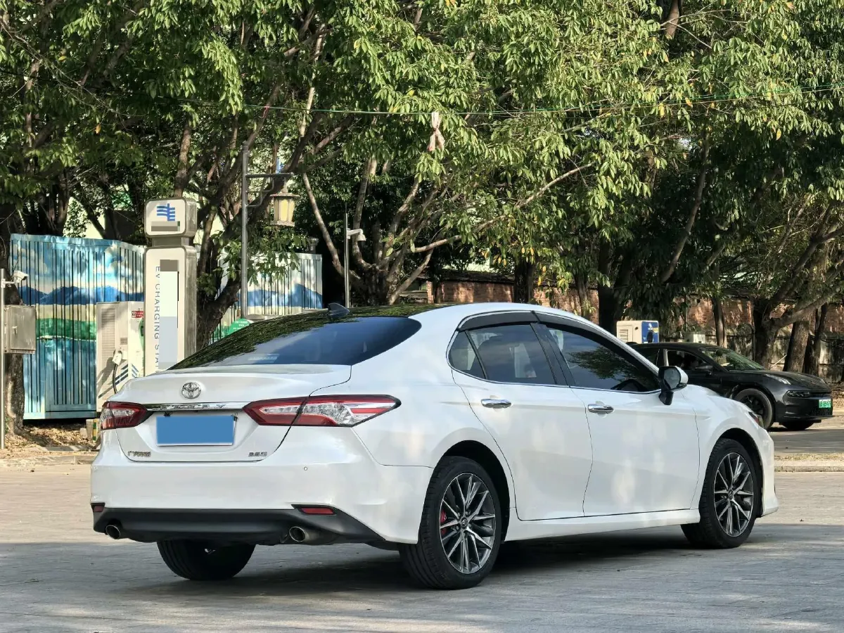 2021 Toyota Camry 2.5L 209HP L4 8AT,autocango,china used car exporter,china ev exporter,chinese used car exporter,chinese used ev exporter