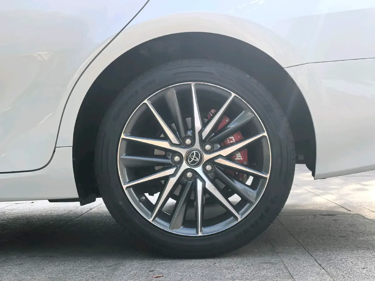 2021 Toyota Camry 2.5L 209HP L4 8AT,autocango,china used car exporter,china ev exporter,chinese used car exporter,chinese used ev exporter