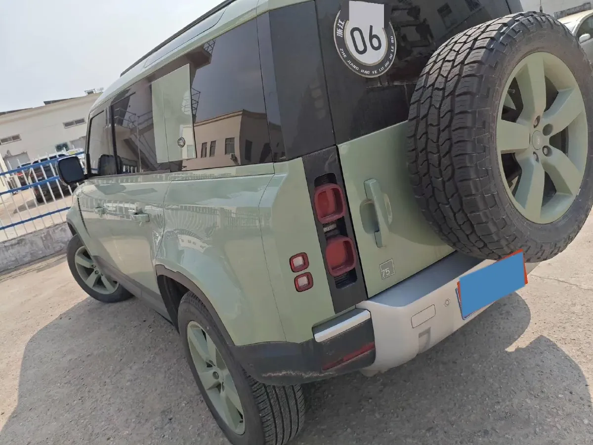 2023 Land Rover Defender 3.0T 400HP L6 8AT,autocango,china used car exporter,china ev exporter,chinese used car exporter,chinese used ev exporter