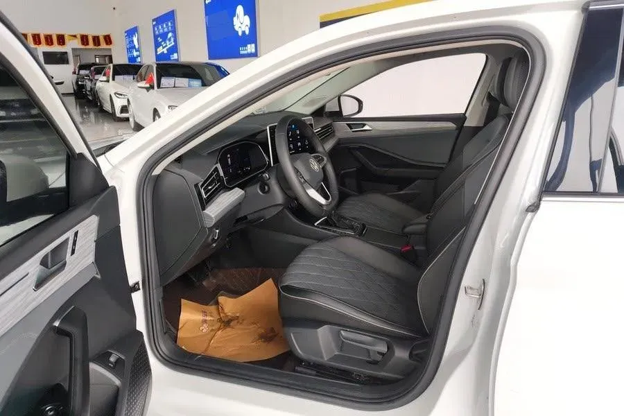 2023 Volkswagen Sagitar 1.4T 150HP L4 7DCT,autocango,china used car exporter,china ev exporter,chinese used car exporter,chinese used ev exporter