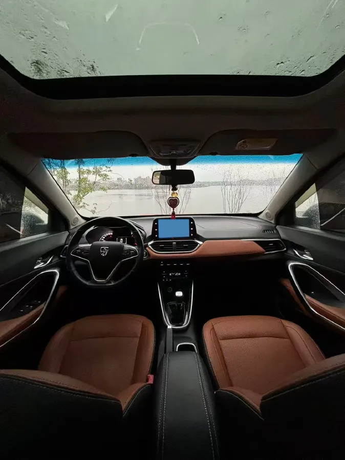 2017 BaoJun 510 1.5L 112HP L4 6MT,autocango,china used car exporter,china ev exporter,chinese used car exporter,chinese used ev exporter