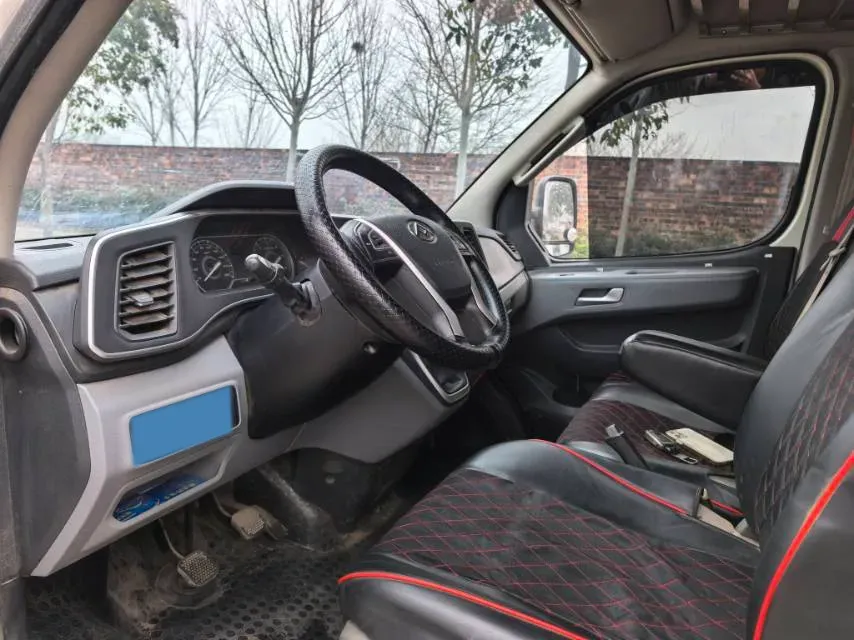 2023 MAXUS XinTu V80 2.0T 139HP L4 6MT,autocango,china used car exporter,china ev exporter,chinese used car exporter,chinese used ev exporter