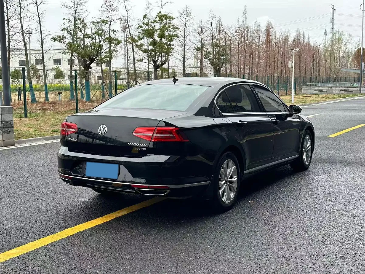 2019 Volkswagen Magotan 2.0T 186HP L4 7DCT,autocango,china used car exporter,china ev exporter,chinese used car exporter,chinese used ev exporter