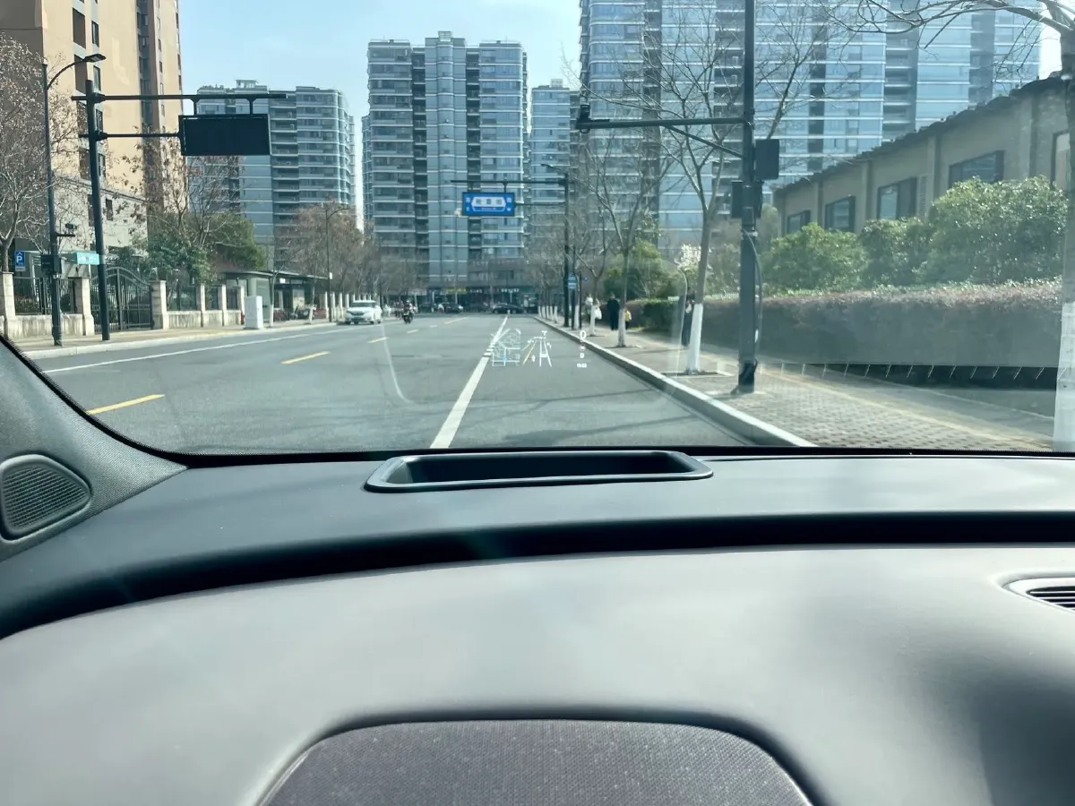 2025 Li i6 BEV,autocango,china used car exporter,china ev exporter,chinese used car exporter,chinese used ev exporter