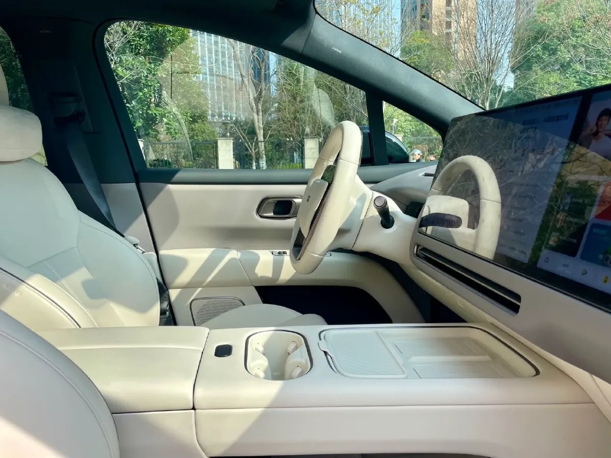 2025 Li i6 BEV,autocango,china used car exporter,china ev exporter,chinese used car exporter,chinese used ev exporter