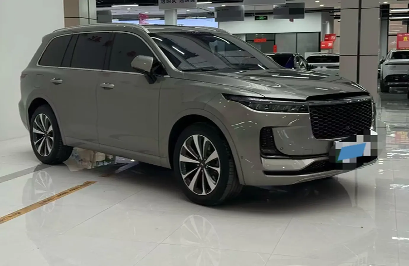 2021 Li ONE Range Extended 131HP REEV 40.5KWH,autocango,china used car exporter,china ev exporter,chinese used car exporter,chinese used ev exporter