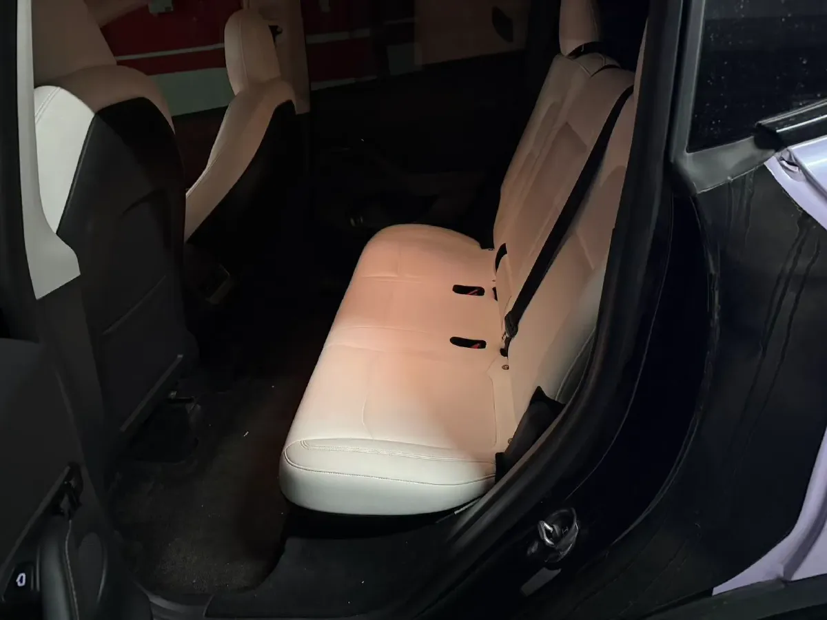 2022 Tesla Model Y BEV 60KWH,autocango,china used car exporter,china ev exporter,chinese used car exporter,chinese used ev exporter