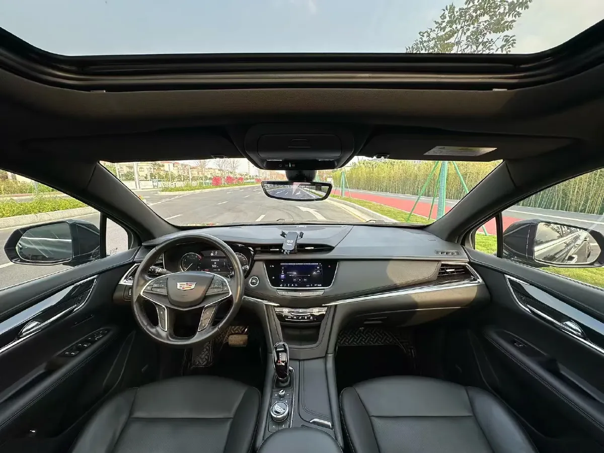 2020 Cadillac XT5 2.0T 237HP L4 9AT,autocango,china used car exporter,china ev exporter,chinese used car exporter,chinese used ev exporter