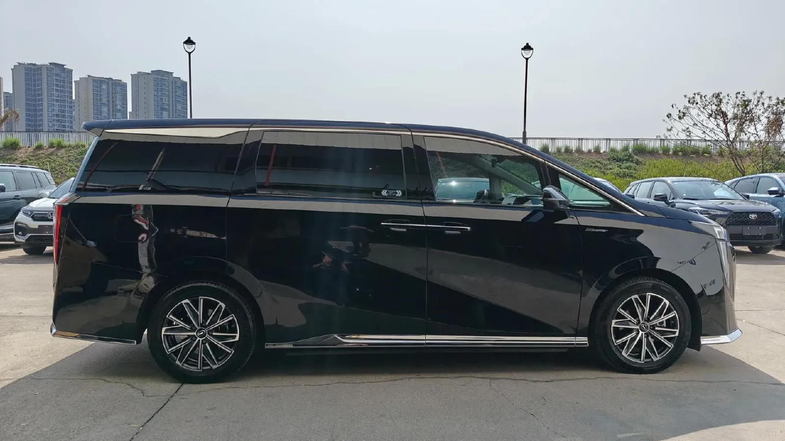 2024 GAC Trumpchi M8 2.0T 252HP L4 8AT,autocango,china used car exporter,china ev exporter,chinese used car exporter,chinese used ev exporter