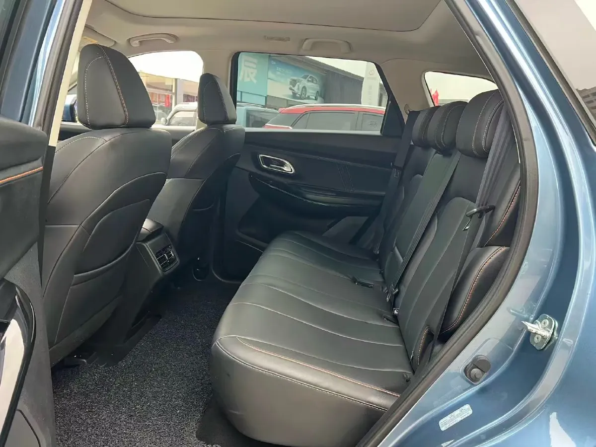 2022 ChangAn Oshan X7 Plus 1.5T 188HP L4 7DCT,autocango,china used car exporter,china ev exporter,chinese used car exporter,chinese used ev exporter