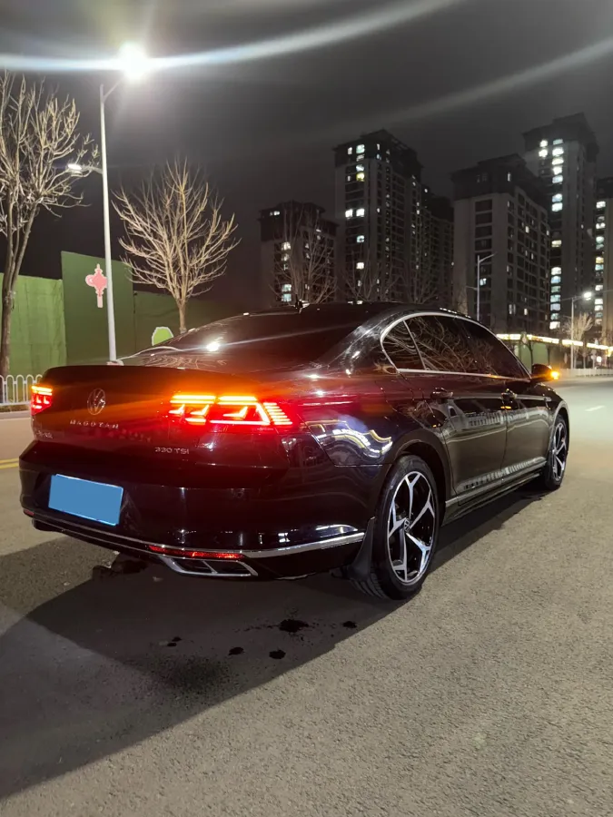 2023 Volkswagen Magotan 2.0T 186HP L4 7DCT,autocango,china used car exporter,china ev exporter,chinese used car exporter,chinese used ev exporter