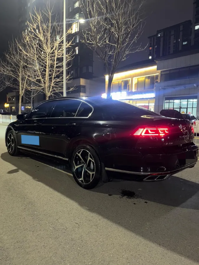 2023 Volkswagen Magotan 2.0T 186HP L4 7DCT,autocango,china used car exporter,china ev exporter,chinese used car exporter,chinese used ev exporter