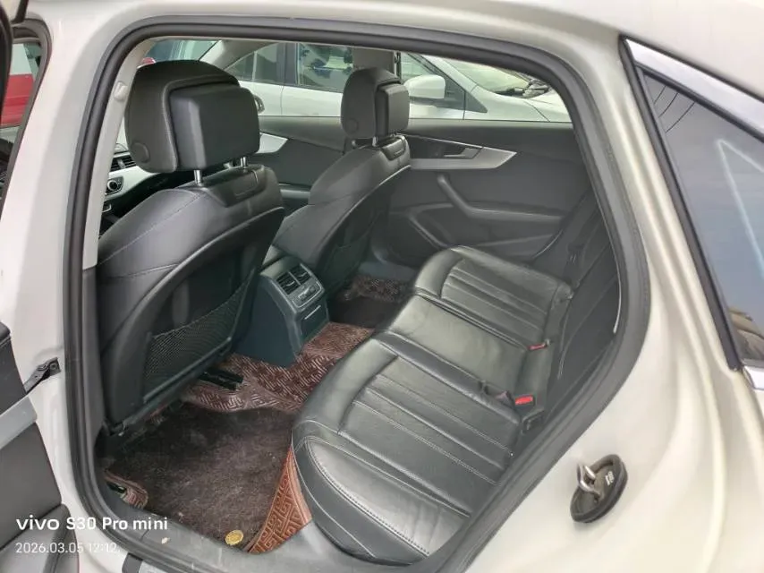 2020 Audi A4L 2.0T 190HP L4 7DCT,autocango,china used car exporter,china ev exporter,chinese used car exporter,chinese used ev exporter