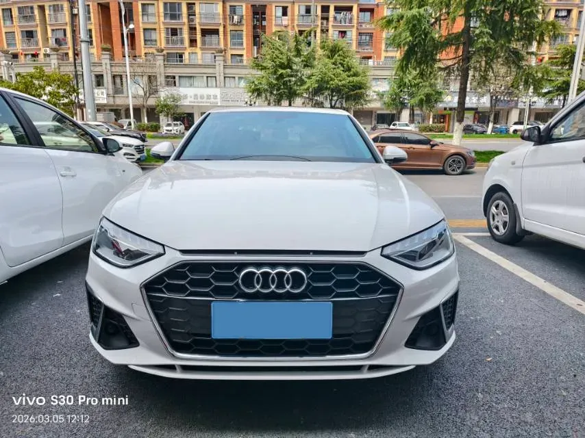 2020 Audi A4L 2.0T 190HP L4 7DCT,autocango,china used car exporter,china ev exporter,chinese used car exporter,chinese used ev exporter