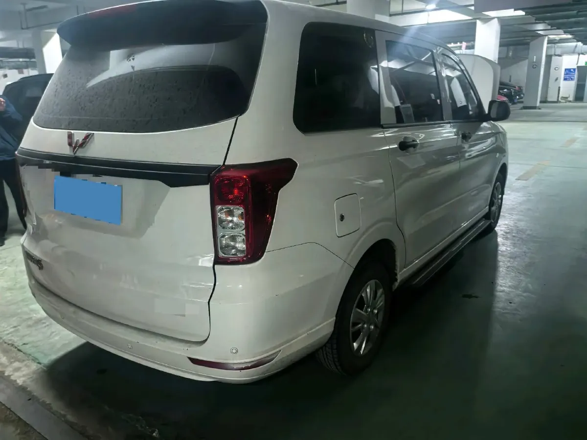 2019 WuLing HongGuang 1.5L 99HP L4 6MT,autocango,china used car exporter,china ev exporter,chinese used car exporter,chinese used ev exporter