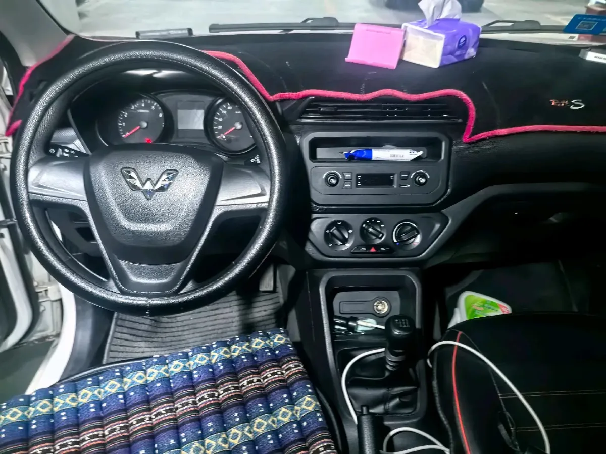 2019 WuLing HongGuang 1.5L 99HP L4 6MT,autocango,china used car exporter,china ev exporter,chinese used car exporter,chinese used ev exporter