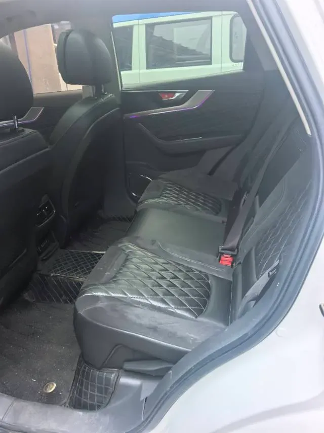 2019 HongQi HS5 2.0T 224HP L4 6AT,autocango,china used car exporter,china ev exporter,chinese used car exporter,chinese used ev exporter