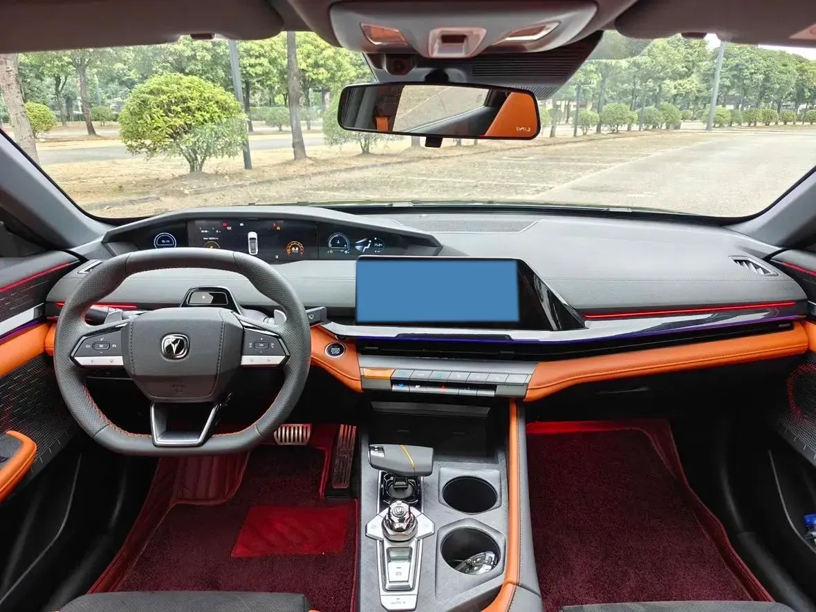 2023 ChangAn UNI-V 1.5T 188HP L4 7DCT,autocango,china used car exporter,china ev exporter,chinese used car exporter,chinese used ev exporter